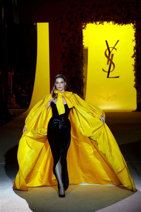 haute tenue seno yves saint laurent|yves saint laurent art.